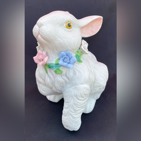 Bunny Rabbit Home Decor Figurine White Ceramic with Floral Necklace - Picture 12 of 13